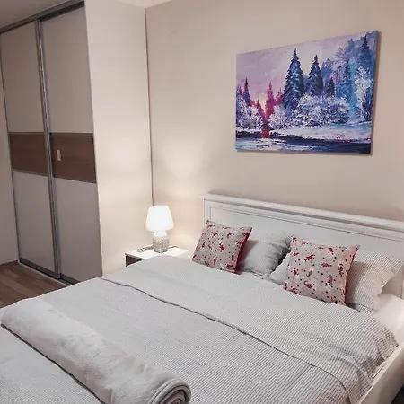 アパート Stanisic